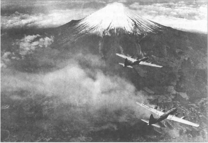 Иллюстрация к книге — Камикадзе. "Божественный ветер" в истории Японии [i_239.jpg]