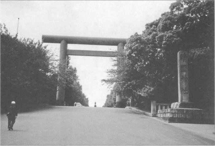 Иллюстрация к книге — Камикадзе. "Божественный ветер" в истории Японии [i_259.jpg]