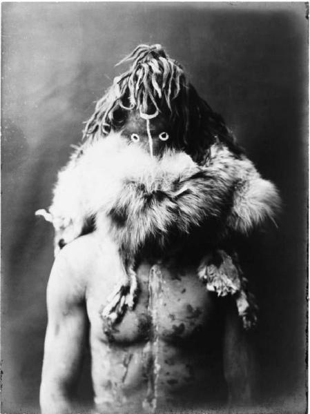 Иллюстрация к книге — Сила шаманов. Боевая и лечебная магия индейцев Дикого Запада [i_026.jpg]