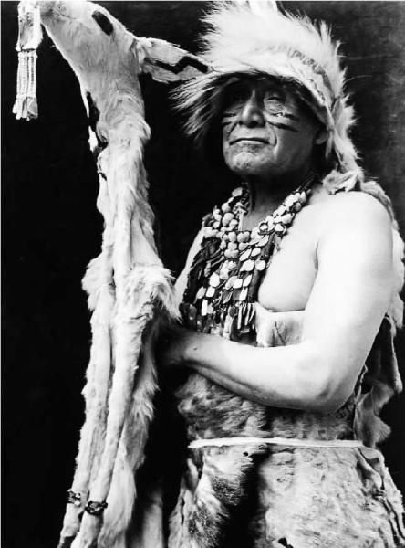 Иллюстрация к книге — Сила шаманов. Боевая и лечебная магия индейцев Дикого Запада [i_030.jpg]