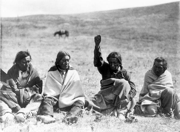 Иллюстрация к книге — Сила шаманов. Боевая и лечебная магия индейцев Дикого Запада [i_032.jpg]