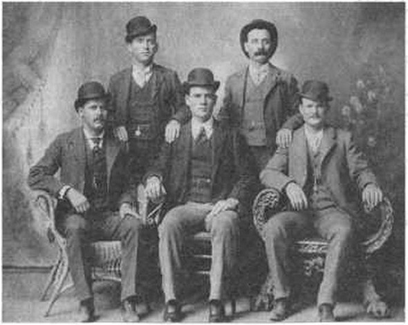 Иллюстрация к книге — По закону револьвера. Дикий Запад и его герои [i_094.jpg]