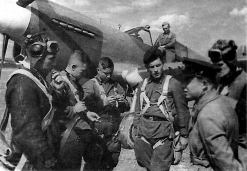 Иллюстрация к книге — Неизвестные солдаты. Сражения на внешнем фронте блокады Ленинграда [i_035.jpg]