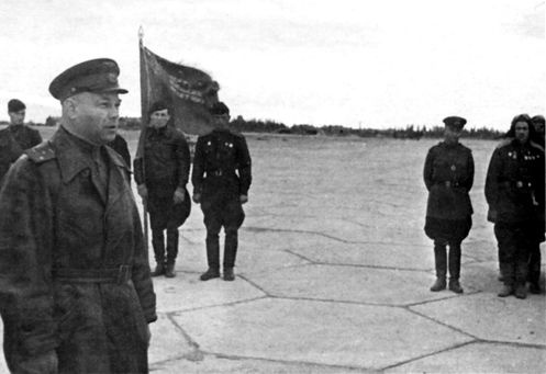 Иллюстрация к книге — Неизвестные солдаты. Сражения на внешнем фронте блокады Ленинграда [i_041.jpg]