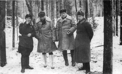 Иллюстрация к книге — Неизвестные солдаты. Сражения на внешнем фронте блокады Ленинграда [i_046.jpg]