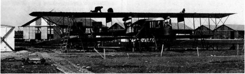 Иллюстрация к книге — "Илья Муромец". Гордость русской авиации [i_016.jpg]