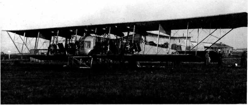 Иллюстрация к книге — "Илья Муромец". Гордость русской авиации [i_061.jpg]