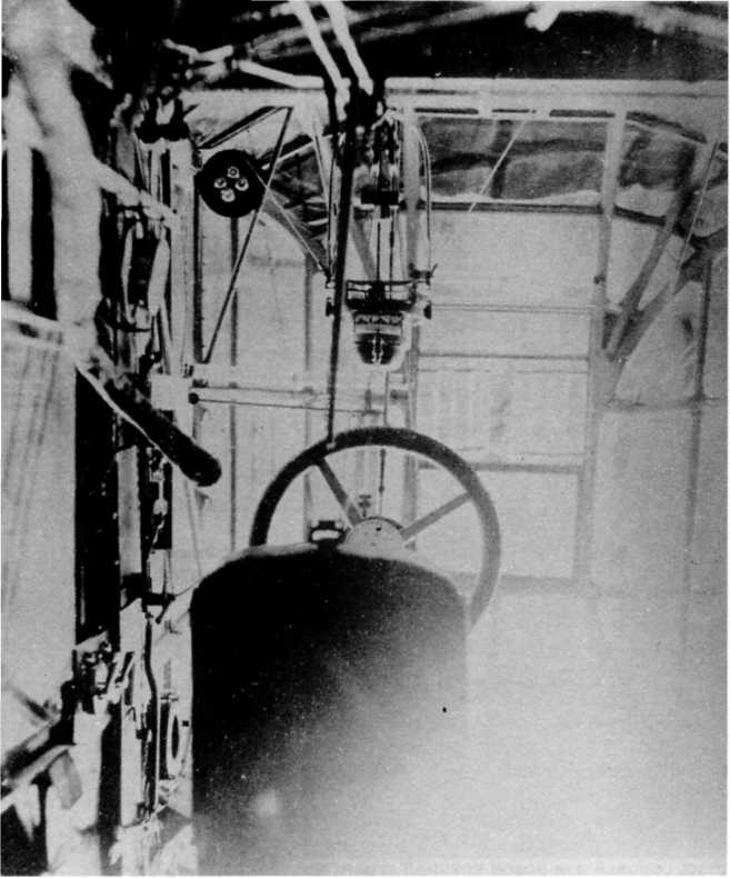 Иллюстрация к книге — "Илья Муромец". Гордость русской авиации [i_181.jpg]