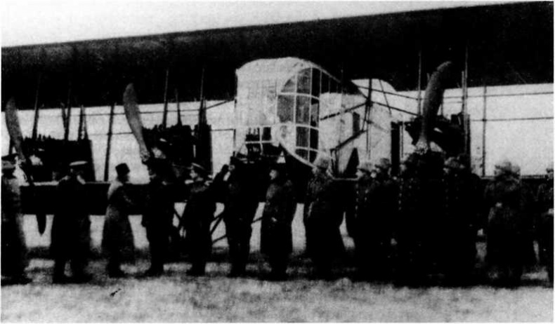 Иллюстрация к книге — "Илья Муромец". Гордость русской авиации [i_202.jpg]