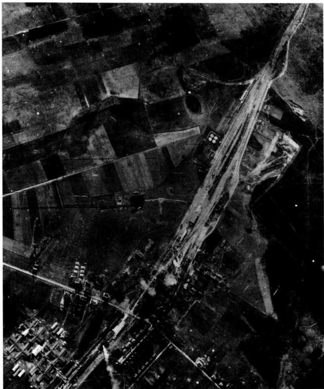 Иллюстрация к книге — "Илья Муромец". Гордость русской авиации [i_219.jpg]