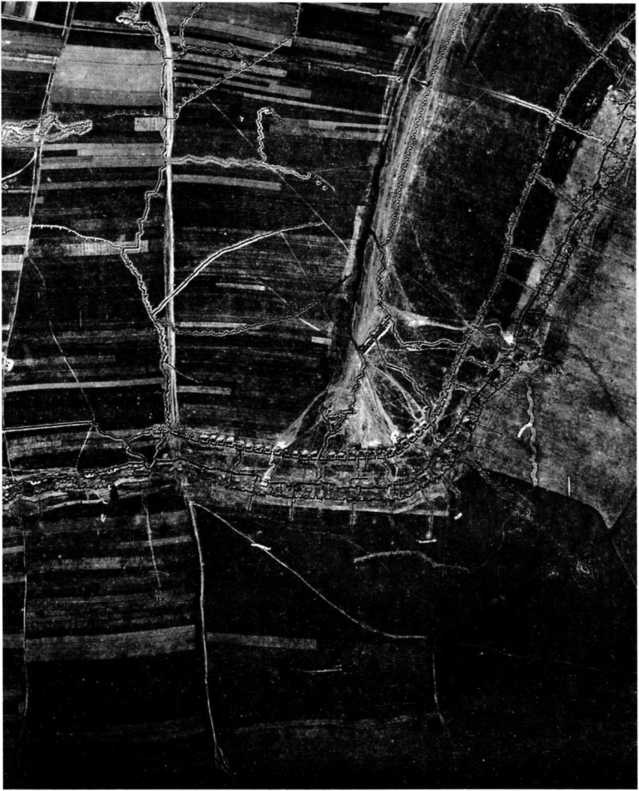 Иллюстрация к книге — "Илья Муромец". Гордость русской авиации [i_221.jpg]