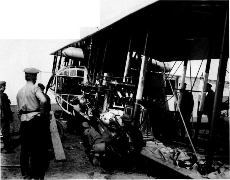 Иллюстрация к книге — "Илья Муромец". Гордость русской авиации [i_229.jpg]