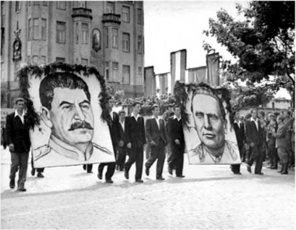 Иллюстрация к книге — Великая сталинская империя [i_020.jpg]