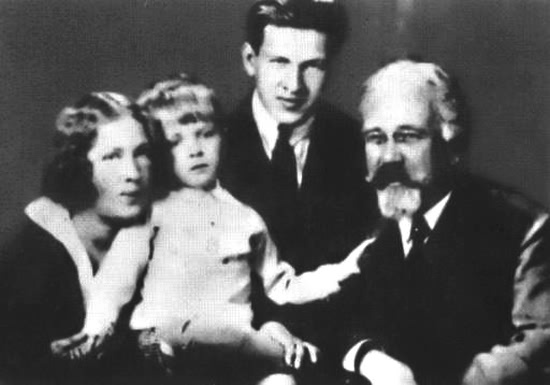 Иллюстрация к книге — Писатели и советские вожди [i_006.jpg]