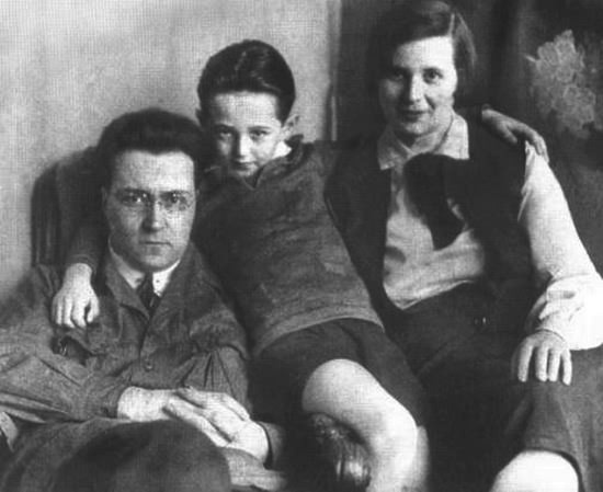 Иллюстрация к книге — Писатели и советские вожди [i_047.jpg]