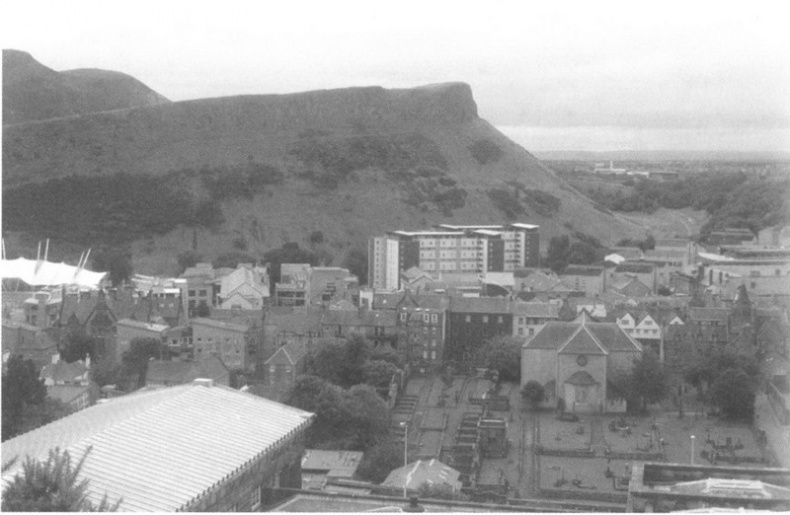 Иллюстрация к книге — Эдинбург. История города [pic06.jpg]