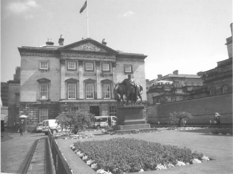 Иллюстрация к книге — Эдинбург. История города [pic17.jpg]