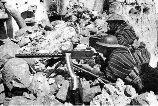 Иллюстрация к книге — Адский косильщик. Пулемет на полях сражений XX века [i_012.jpg]