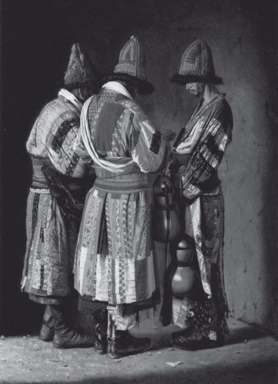 Иллюстрация к книге — История ислама. Исламская цивилизация от рождения до наших дней [i_147.jpg]