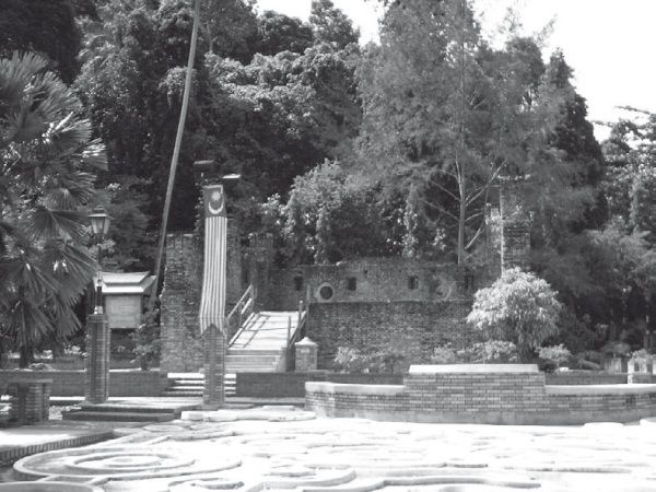 Иллюстрация к книге — История ислама. Исламская цивилизация от рождения до наших дней [i_239.jpg]