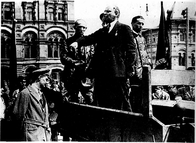 Иллюстрация к книге — Эпоха крайностей. Короткий двадцатый век 1914 - 1991 [image34.jpg]