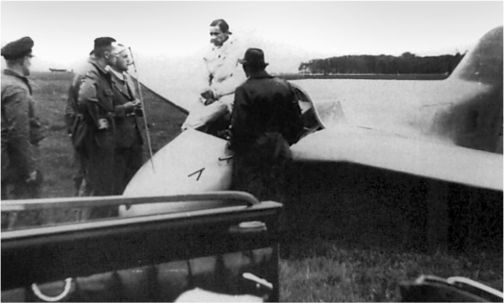 Иллюстрация к книге — Me 163 "Komet" – истребитель "Летающих крепостей" [i_013.jpg]