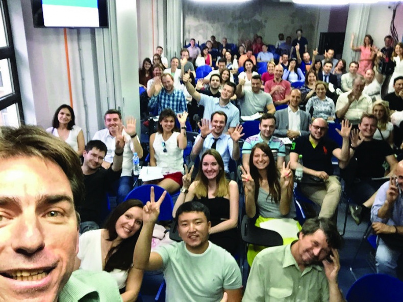 Иллюстрация к книге — Бизнес - это страсть. Идем вперед! 35 принципов от топ-менеджера Оzоn.ru [i_144.jpg]