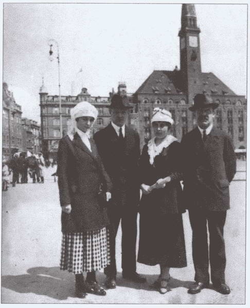 Иллюстрация к книге — Командоры полярных морей [i_027.jpg]