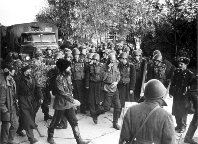 Иллюстрация к книге — Жертвы Черного Октября. 1993 [i_018.jpg]