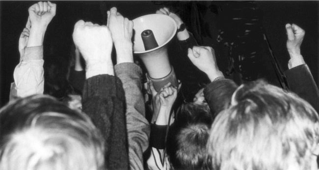 Иллюстрация к книге — Жертвы Черного Октября. 1993 [i_019.jpg]