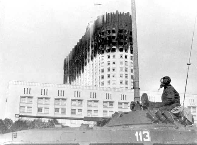 Иллюстрация к книге — Жертвы Черного Октября. 1993 [i_069.jpg]