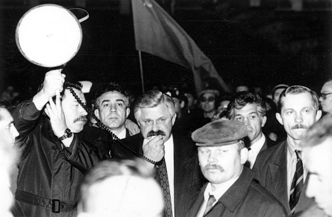 Иллюстрация к книге — Жертвы Черного Октября. 1993 [i_095.jpg]