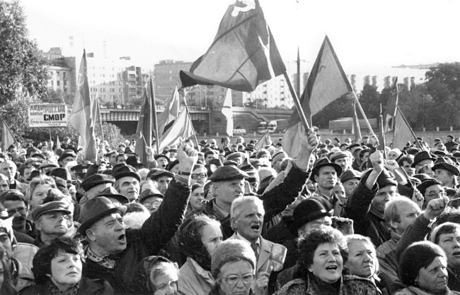 Иллюстрация к книге — Жертвы Черного Октября. 1993 [i_105.jpg]