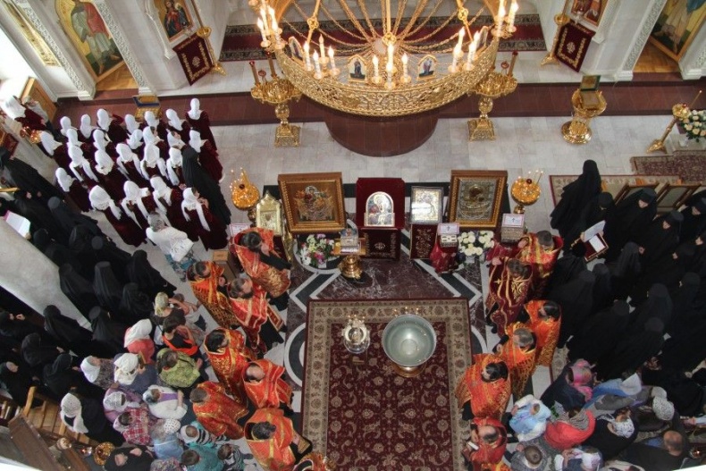 Иллюстрация к книге — Исповедь бывшей послушницы [i_010.jpg]