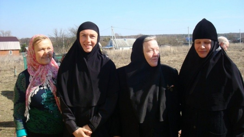 Иллюстрация к книге — Исповедь бывшей послушницы [i_028.jpg]