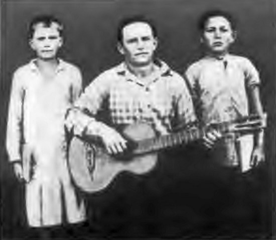 Иллюстрация к книге — Епистинья Степанова [i_025.jpg]