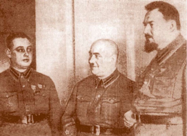 Иллюстрация к книге — Внутренние войска. История в лицах [i_055.jpg]