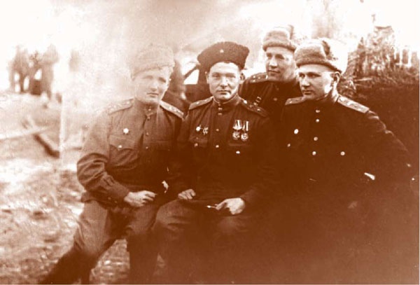 Иллюстрация к книге — Внутренние войска. История в лицах [i_161.jpg]