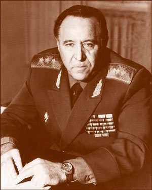 Иллюстрация к книге — Внутренние войска. История в лицах [i_172.jpg]