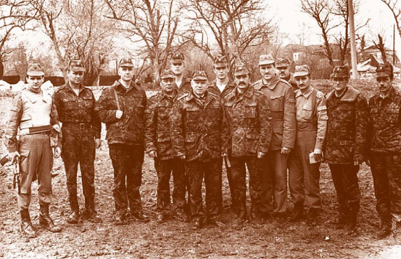 Иллюстрация к книге — Внутренние войска. История в лицах [i_182.jpg]