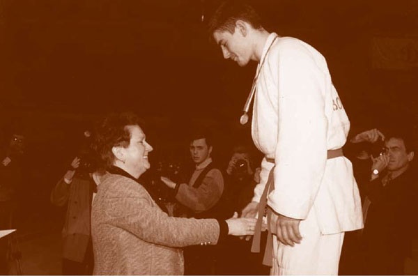 Иллюстрация к книге — Внутренние войска. История в лицах [i_196.jpg]