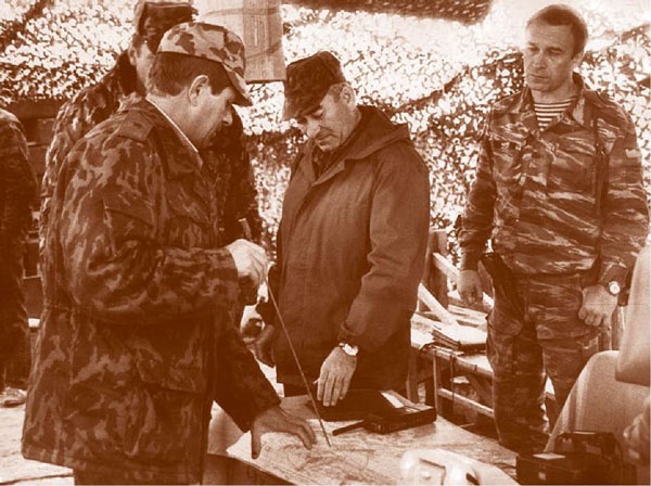 Иллюстрация к книге — Внутренние войска. История в лицах [i_205.jpg]