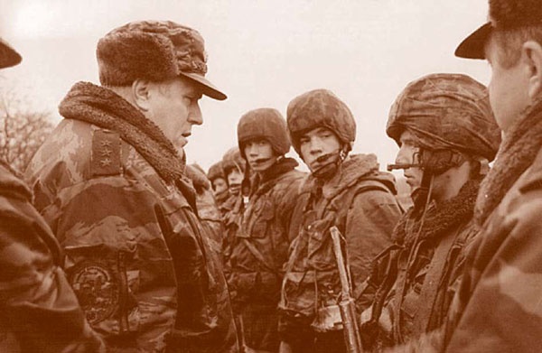 Иллюстрация к книге — Внутренние войска. История в лицах [i_218.jpg]