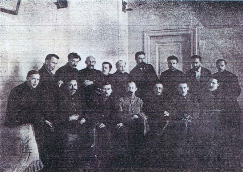 Иллюстрация к книге — Внутренние войска. История в лицах [i_241.jpg]