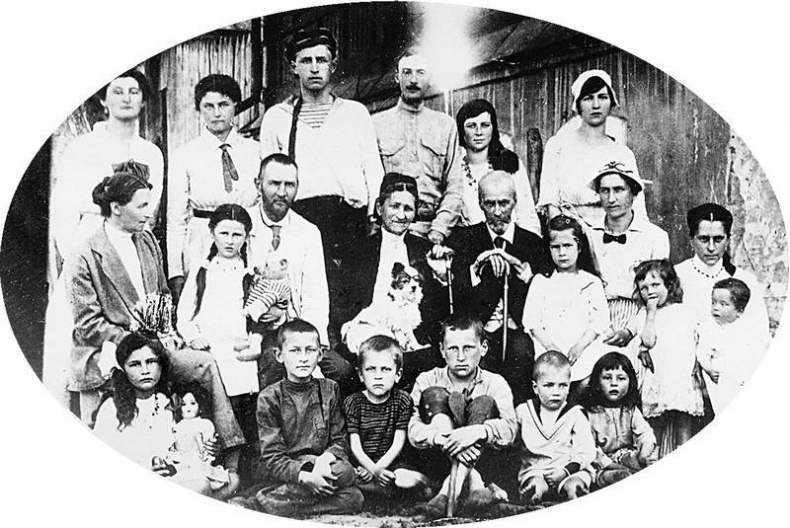 Иллюстрация к книге — Бывшие люди. Последние дни русской аристократии [i_036.jpg]