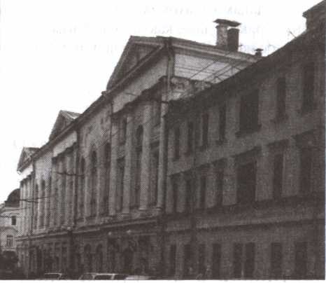 Иллюстрация к книге — Легенды московского застолья. Заметки о вкусной, не очень вкусной, здоровой и не совсем здоровой, но все равно удивительно интересной жизни [i_041.jpg]