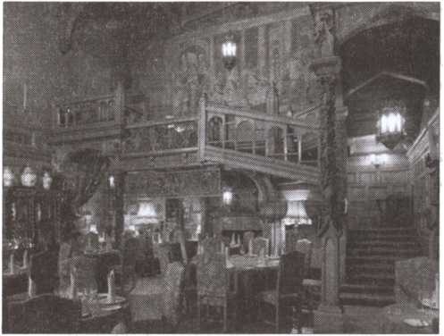 Иллюстрация к книге — Легенды московского застолья. Заметки о вкусной, не очень вкусной, здоровой и не совсем здоровой, но все равно удивительно интересной жизни [i_043.jpg]