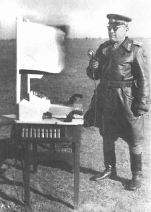 Иллюстрация к книге — Прикрой, атакую! В атаке - &quot;Меч&quot; [_26.jpg]