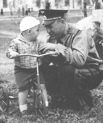 Иллюстрация к книге — Прикрой, атакую! В атаке - &quot;Меч&quot; [_29.jpg]