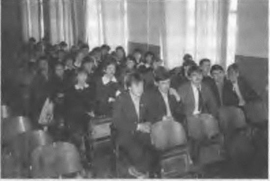 Иллюстрация к книге — Это было навсегда, пока не кончилось. Последнее советское поколение [i_007.jpg]